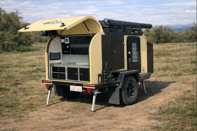 cocina trasera abierta en terreno